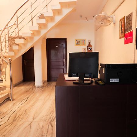Hotel Green Villa - Near Anand Vihar Station 新德里 外观 照片