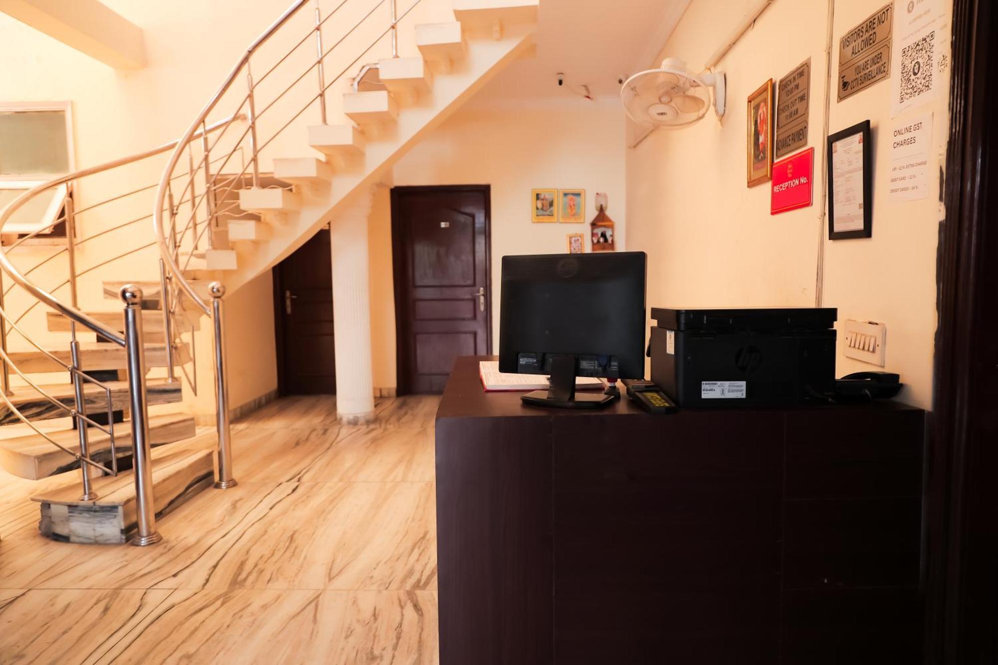Hotel Green Villa - Near Anand Vihar Station 新德里 外观 照片