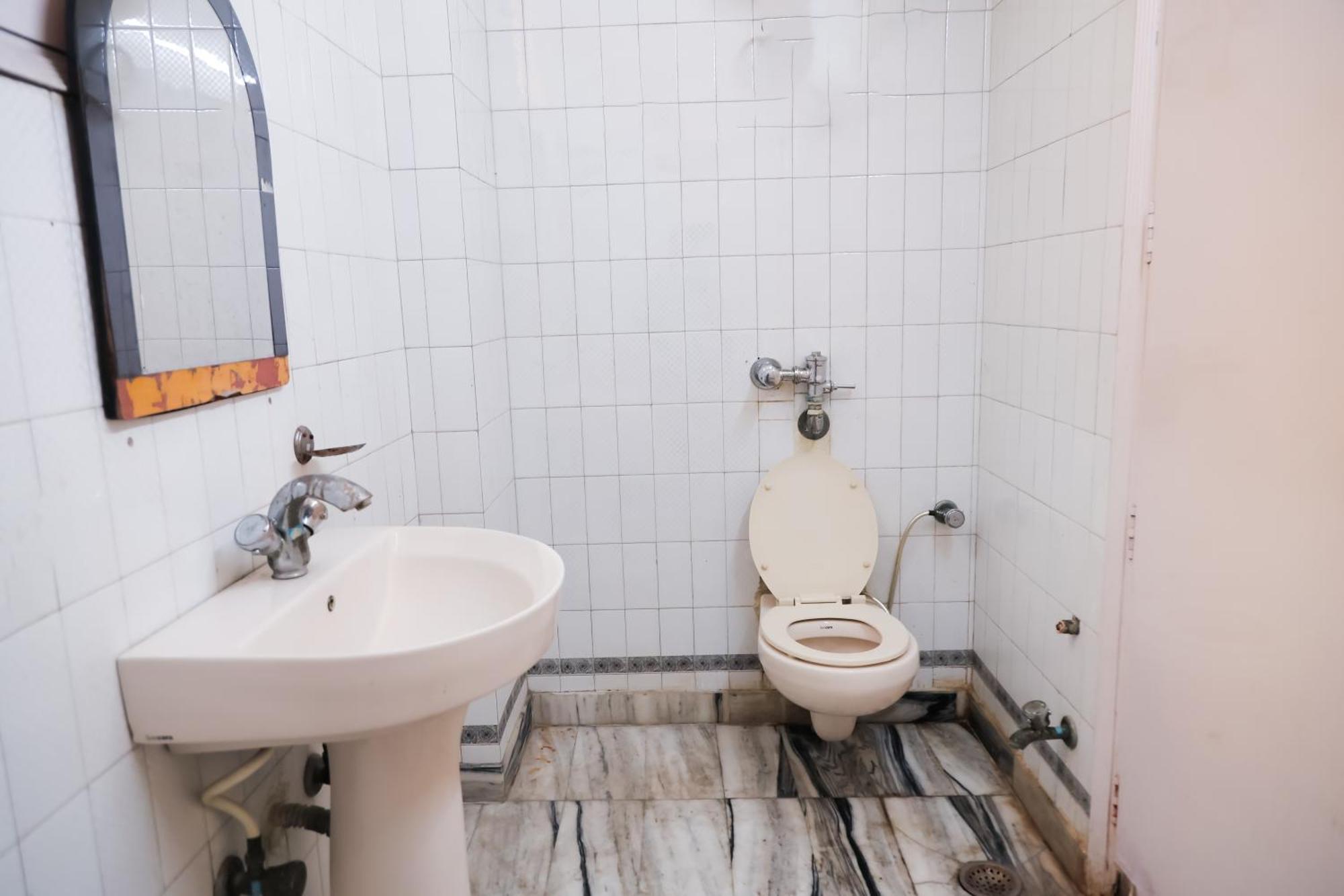 Hotel Green Villa - Near Anand Vihar Station 新德里 外观 照片